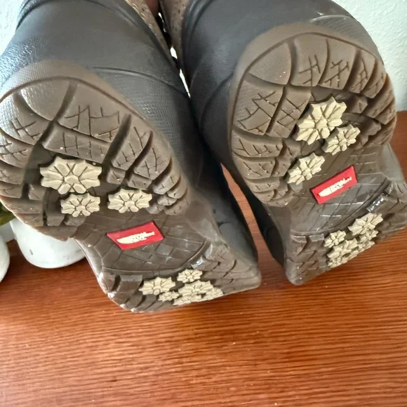 The North Face Women's Shellista Boots - Picture 5 of 6